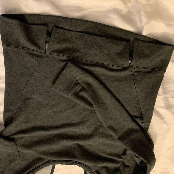 Adidas open back sweatshirt Sz XS slit hem zipper pocket - Picture 5 of 7